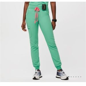 NWT Figs Surgical Green Scrubs HW Zamora Joggers